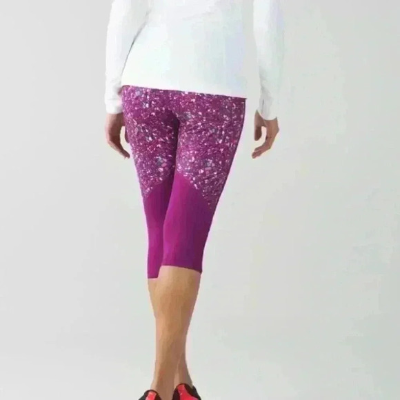 Lululemon Real Quick Crop size 6 - Picture 2 of 8